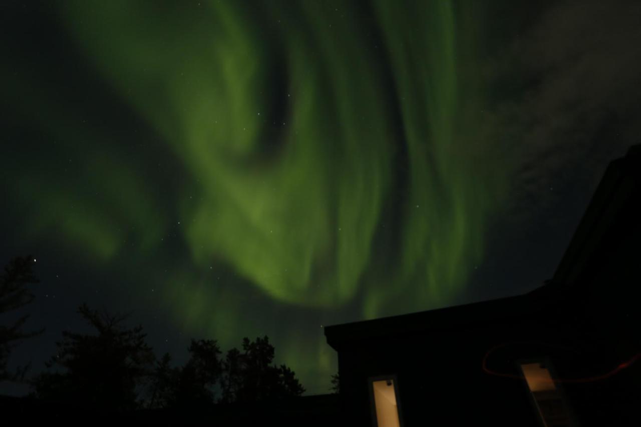 Bed and Breakfast 好丘。Hacho House Yellowknife Exterior foto