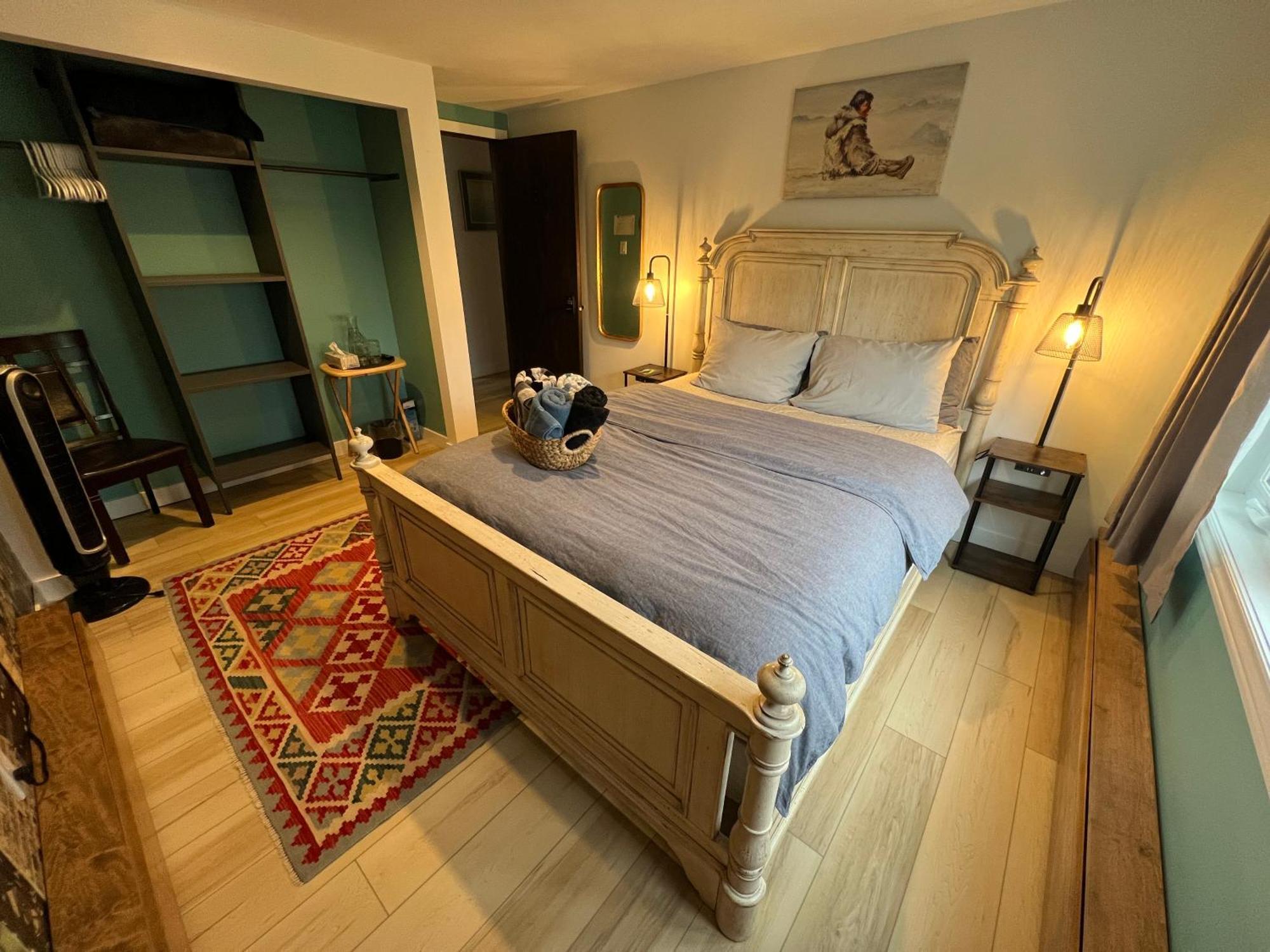 Bed and Breakfast 好丘。Hacho House Yellowknife Exterior foto