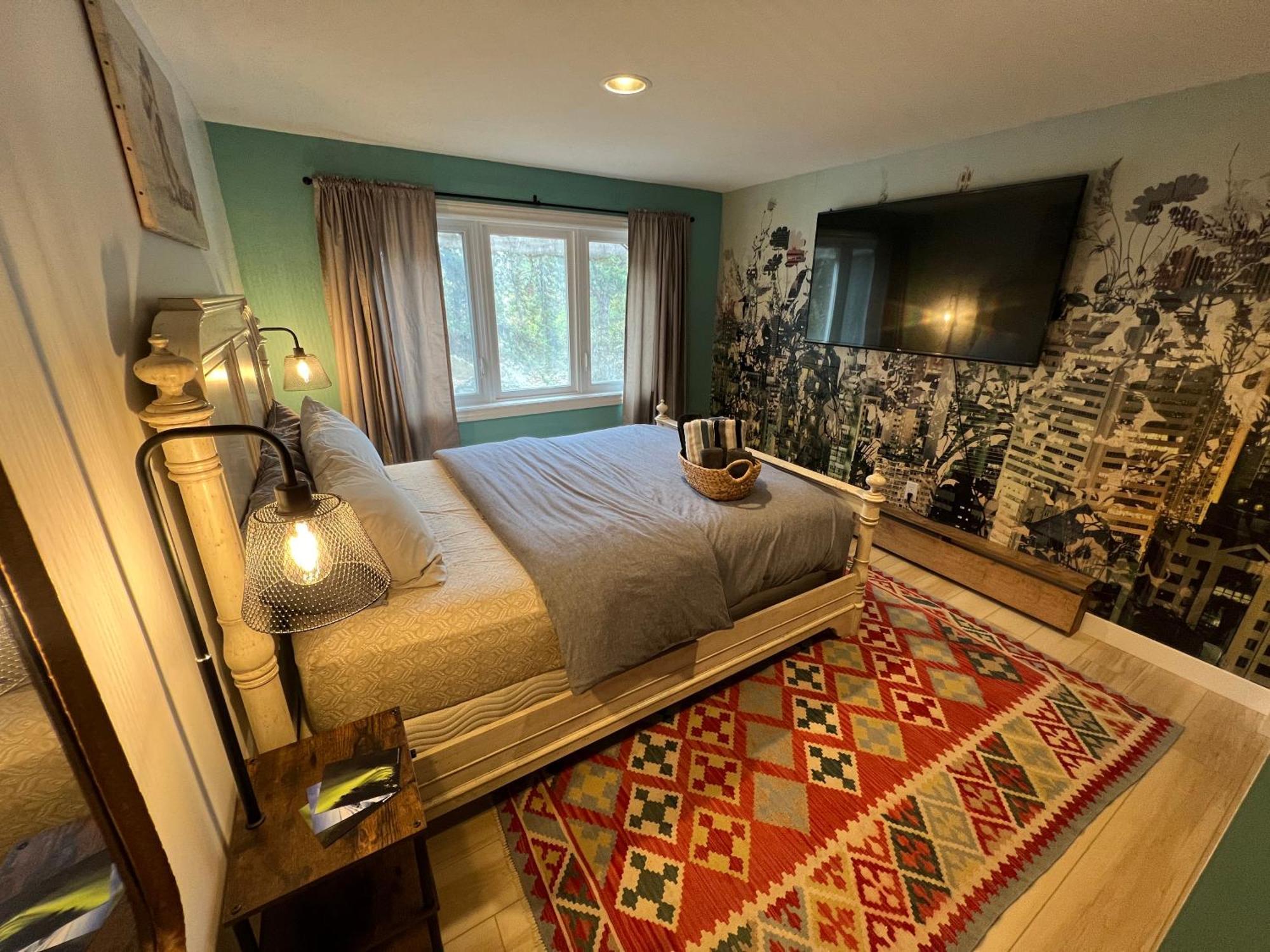 Bed and Breakfast 好丘。Hacho House Yellowknife Exterior foto